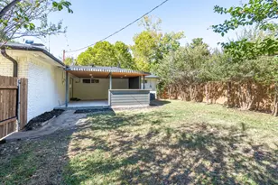 5118 Breakwood Dr, Dallas, TX 75227 - Photo 37