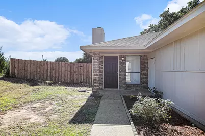 2112 Windhurst Drive, Arlington, TX 76015 - Photo 3