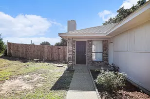 2112 Windhurst Dr, Arlington, TX 76015 - Photo 3