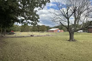 1072 Wagonseller Rd, Bowie, TX 76230 - Photo 9