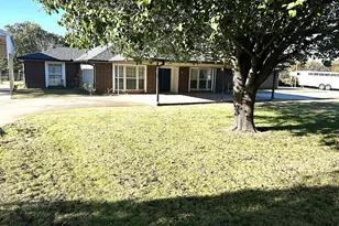 1072 Wagonseller Rd, Bowie, TX 76230 - Photo 3