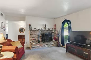 6318 Green Valley Dr, Garland, TX 75043 - Photo 5