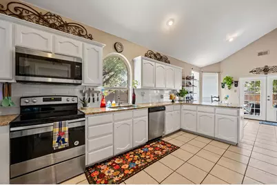 10549 Fossil Hill Drive, Fort Worth, TX 76131 - Photo 9