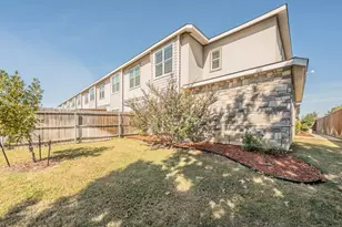 1201 Summerset Ln, Burleson, TX 76028 - Photo 27