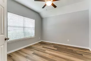 815 Creekside Dr, Little Elm, TX 75068 - Photo 5