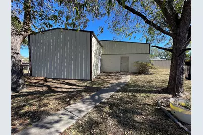 712 S Dixie Street, Eastland, TX 76448 - Photo 31