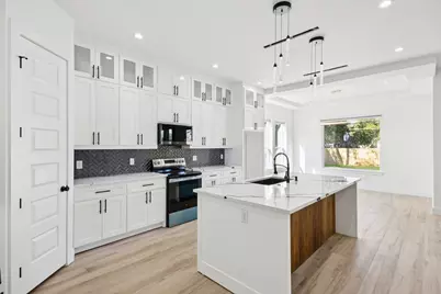 1035 Strickland Street, Dallas, TX 75211 - Photo 5