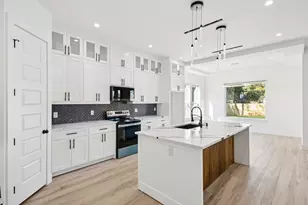 1035 Strickland St, Dallas, TX 75211 - Photo 5