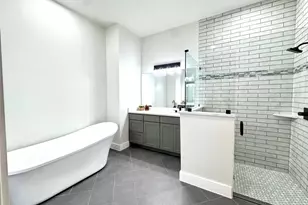 2402 Amesbury Dr, Midlothian, TX 76065 - Photo 19