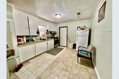 2846 Gillespie Street, Greenville, TX 75401 - Photo 9