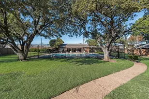 3211 Whispering Oak, Farmers Branch, TX 75234 - Photo 19