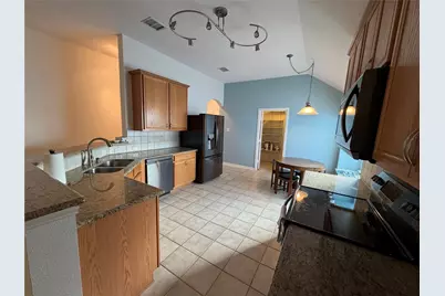 4618 Island Bay Drive, Arlington, TX 76016 - Photo 7