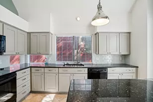 401 Dakota Trail, Irving, TX 75063 - Photo 11