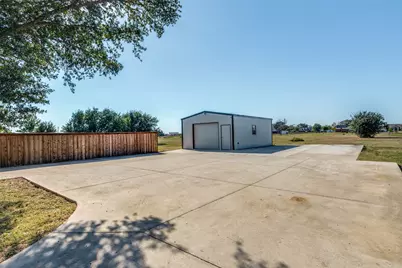 20240 Willow Glade Circle, Pilot Point, TX 76258 - Photo 9