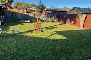 2321 Idlewood Dr, Arlington, TX 76014 - Photo 11