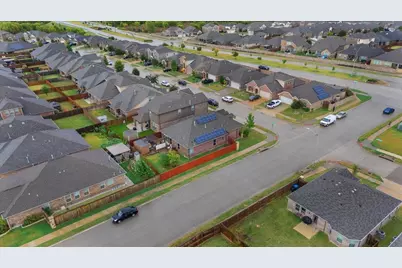 9001 Bronze Meadow Drive, Fort Worth, TX 76131 - Photo 33