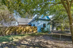 713 E College St, Terrell, TX 75160 - Photo 27