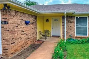 3804 Memphis Ln, Fort Worth, TX 76133 - Photo 3