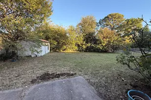 2805 Major St, Fort Worth, TX 76112 - Photo 11