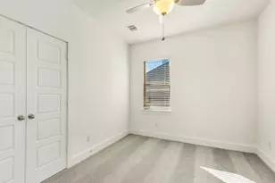 100 Maverick Trl, Valley View, TX 76272 - Photo 11