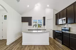 100 Maverick Trl, Valley View, TX 76272 - Photo 7