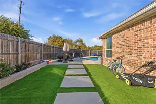 1357 Lake Grove Ln, DeSoto, TX 75115 - Photo 33