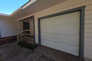 2717 Bilglade Rd, Fort Worth, TX 76133 - Photo 3