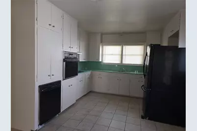 2717 Bilglade Road, Fort Worth, TX 76133 - Photo 5