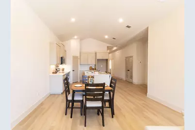 5104 Curzon Avenue, Fort Worth, TX 76107 - Photo 5