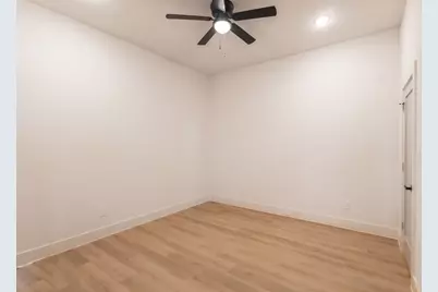 5104 Curzon Avenue, Fort Worth, TX 76107 - Photo 15