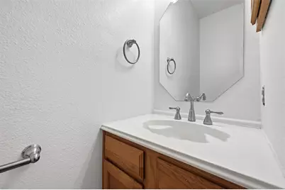 1504 Creek Bank Lane, Arlington, TX 76014 - Photo 11