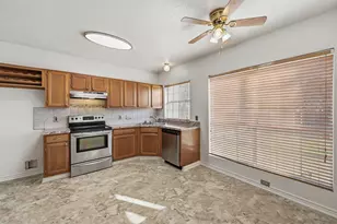 1504 Creek Bank Ln, Arlington, TX 76014 - Photo 7