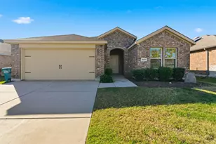 1012 Poinsettia Blvd, Denton, TX 76209 - Photo 1