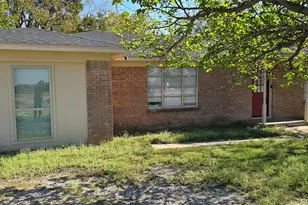 2000 S Stemmons St, Sanger, TX 76266 - Photo 3