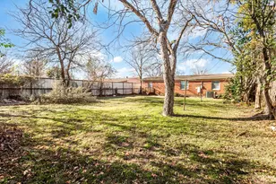 10818 Sharondale Dr, Dallas, TX 75228 - Photo 33