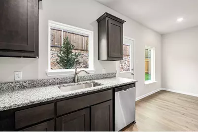 6344 Emerald Tree Lane, Dallas, TX 75241 - Photo 9