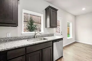 6344 Emerald Tree Ln, Dallas, TX 75241 - Photo 9