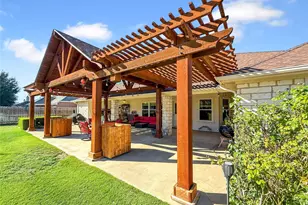 617 Parker Ln, Granbury, TX 76048 - Photo 5