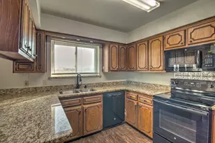 103 Brookshear Dr, Whitesboro, TX 76273 - Photo 11