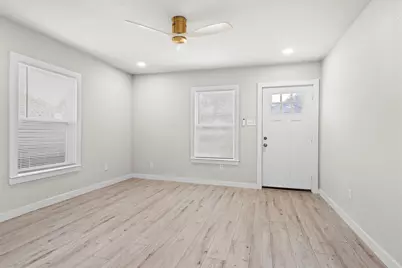 1300 E Baltimore Avenue, Fort Worth, TX 76104 - Photo 5