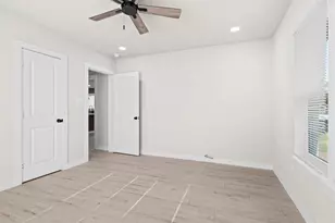 1300 E Baltimore Ave, Fort Worth, TX 76104 - Photo 15