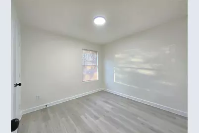 7546 Rice Lane, Dallas, TX 75241 - Photo 13