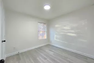 7546 Rice Ln, Dallas, TX 75241 - Photo 13