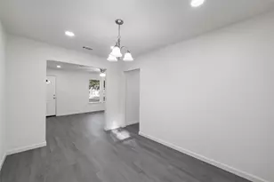 1100 N 33rd St, Waco, TX 76707 - Photo 9