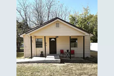 225 College Street, Roxton, TX 75477 - Photo 1