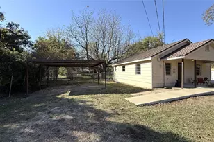 225 College St, Roxton, TX 75477 - Photo 25