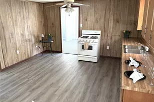 225 College St, Roxton, TX 75477 - Photo 9