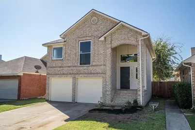 1390 Mimosa Lane, Lewisville, TX 75077 - Photo 3