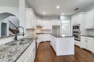 10230 Burnt Mill Ln, Frisco, TX 75035 - Photo 9