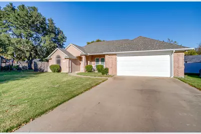 1125 Starling Court, Burleson, TX 76028 - Photo 3